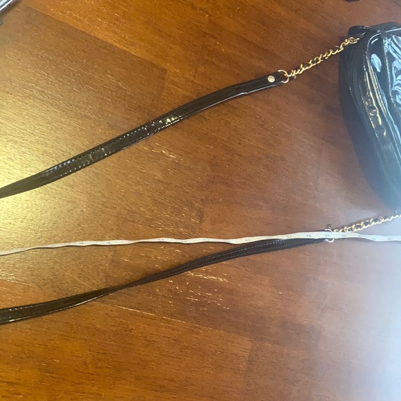 Glossy faux leather bag - Picture 12 of 15